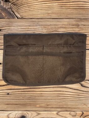 PERIEA NYLON PURSE ORGANIZER